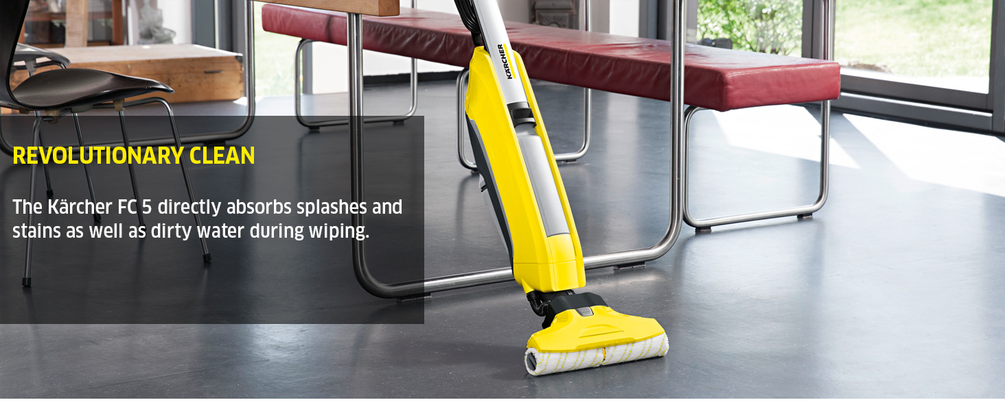 Kärcher FC 5 Cordless directly absorbs dust and spills as well as dirty water during wiping
