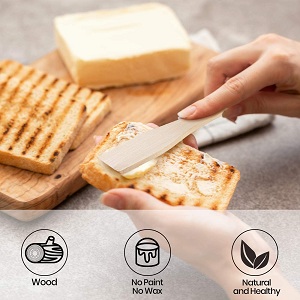 4 Small wooden spatulas