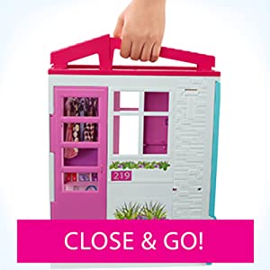 Handle Hidden in Roof for Easy, On-the-Go Fun!