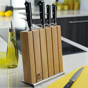 Richardson Sheffield; Amefa; Professional Knives; Kitchen Knife; Knife Set; Knife Block; Cooking