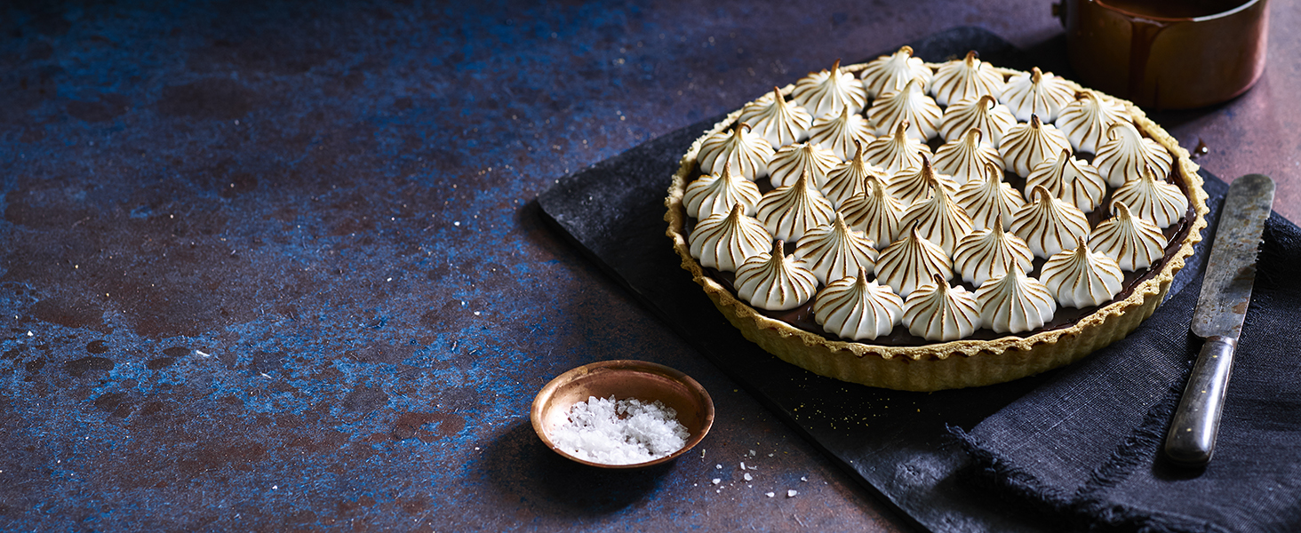 Chocolate meringue tart