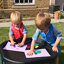 Arts and crafts tuff table