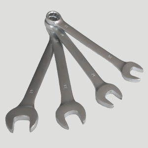 Multi-specification dual-use wrench