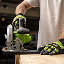 Greenworks Cordless Brushless Circular Saw GD24CS---Comfortable handling