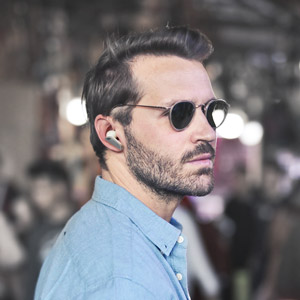 hybrid active noise cancelling earbuds