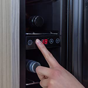 Russell Hobbs 7 Bottle Wine Cooler RHBI7WC1