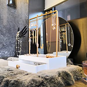 jewellery stand for necklaces