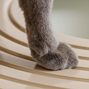 Top Entry litter box for cat with shovel and grooved cover by Iris Ohyama