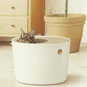 Top Entry litter box for cat with shovel and grooved cover by Iris Ohyama