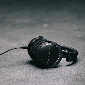 headphones, beyer, beyerdynamic, dt770, dt 770 pro, dt880, dt990, dt 990 pro, studio headphones