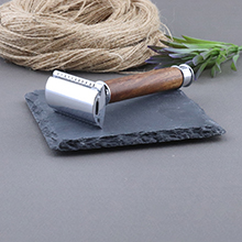 Traditional Double Edge Safety Razor Kit - Wood Handle Shaving Brush with Stand and Soap Bowl