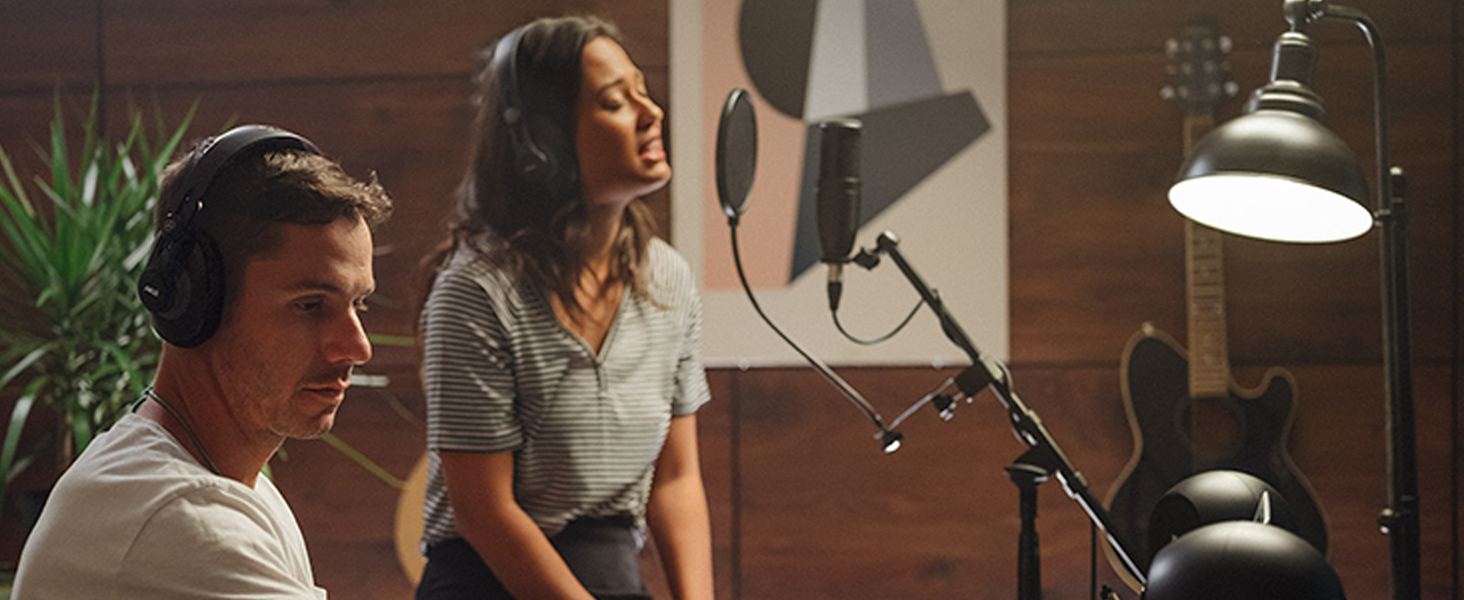 Closed Back, Over-Ear Design