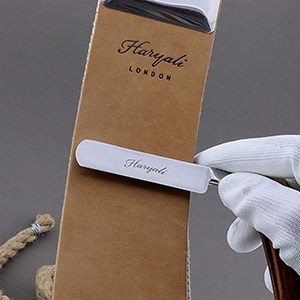 Haryali London Leather Strop