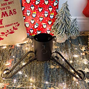 Harbour Housewares Traditional Christmas Tree Stand Black