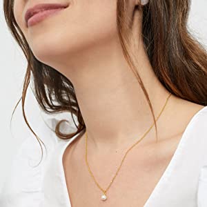 Round Freshwater Cultured Pearl Pendant