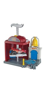 Hot Wheels City Downtown Fire Station Spinout Play Set