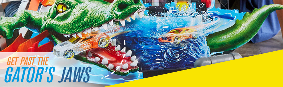 Hot Wheels FTB67 City Gator Car Wash Connectable Play Set with Diecast and Mini Toy Car