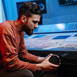 headphones, best headphones, headphones and headsets, beyerdynamic, dt 770, studio headphones