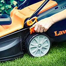 LawnMaster 34cm Lawnmower with rear roller