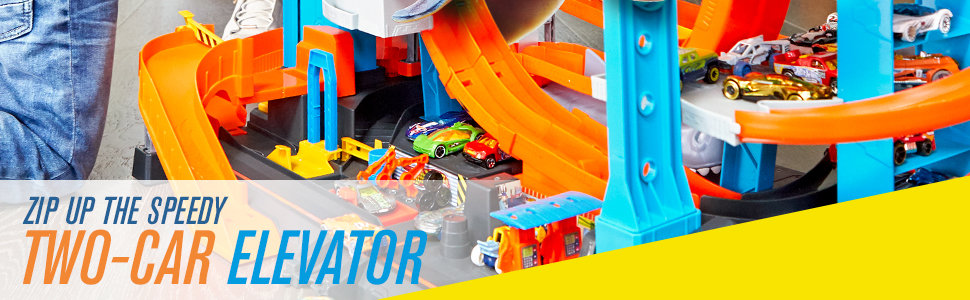 Hot Wheels FTB69 City Garage with Loops and Shark, Connectable Play Set with 2 Diecast Mini Toy Car