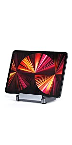 Aluminum Stand & Hub for iPad Pro