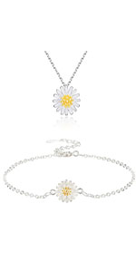 Daisy Necklaces