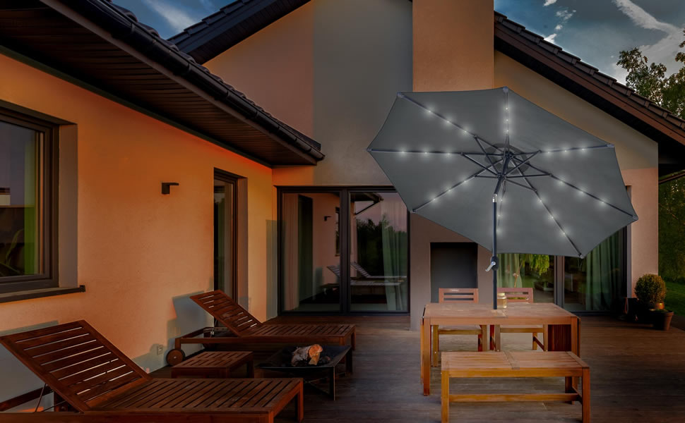 GlamHaus LED Parasol