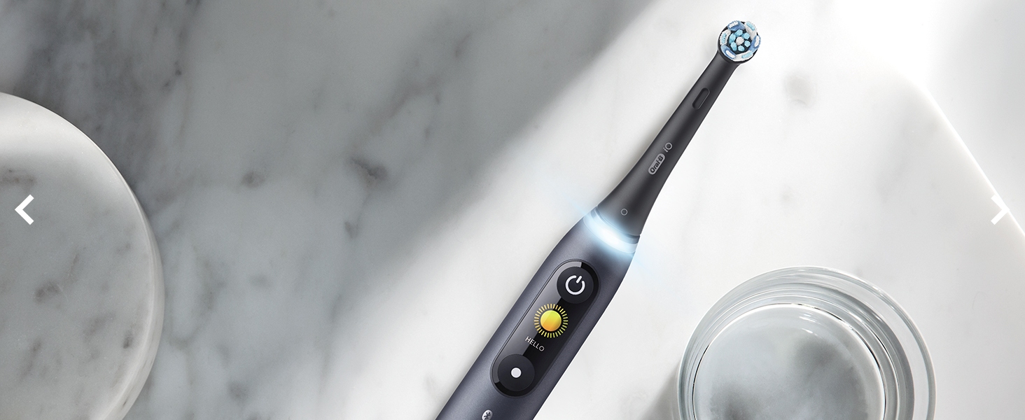 Oral-B iO8 Lifestyle image