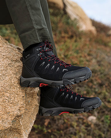 mens walking boots