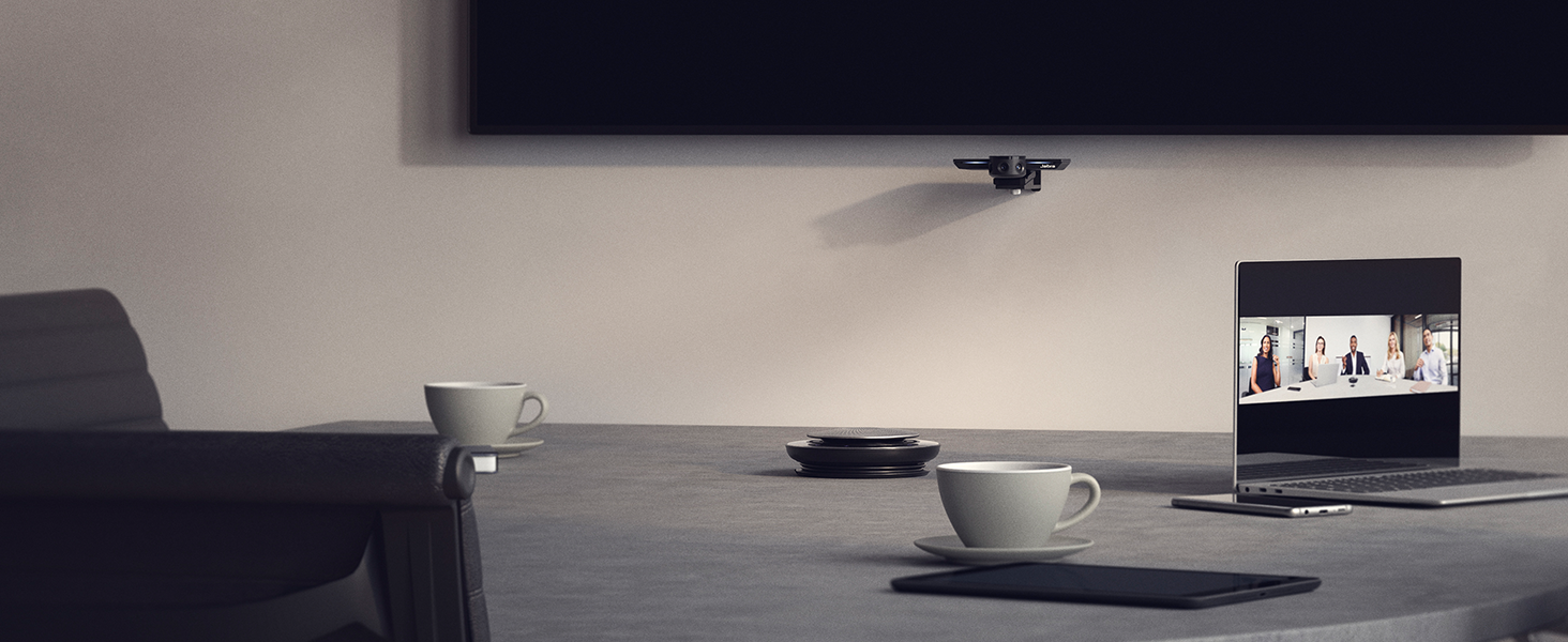 Collaborating is fast and easy; just plug PanaCast into your computer’s USB port and go.