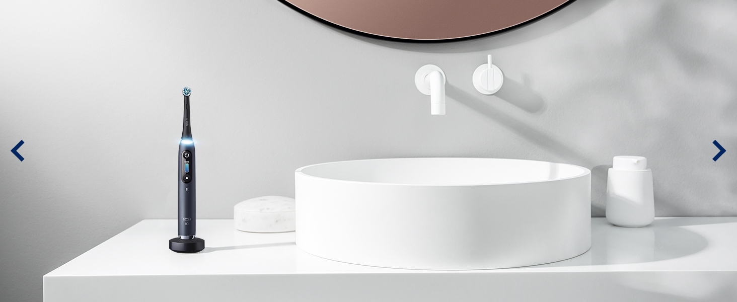 Oral-B iO9 lifestyle image