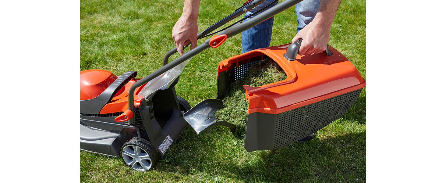 large grassbox with tongue design making it easier to remove and dispose of your grass clippings