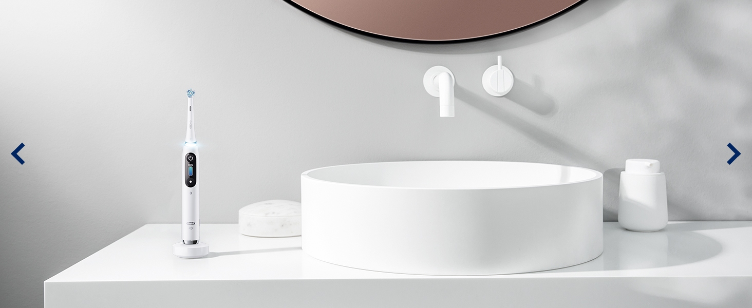 Oral-B iO9 lifestyle image