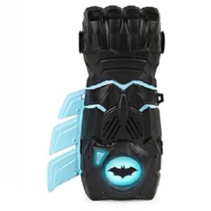 DC Comics BATMAN Interactive Gauntlet with Over 15 Phrases and Sounds