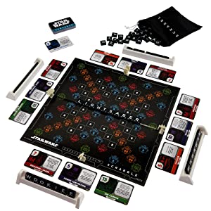 Mattel Games Scrabble Star Wars Edition Family Board Game with Galaxy Cards & Spacecraft