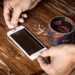 Easily tearable by hand