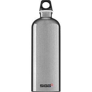 SIGG - Aluminum Water Bottle - Traveller - Climate Neutral Certified - Suitable For Carbonated Beverages - Leakproof & Lightweight - BPA Free - 0.6L / 1L