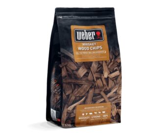 Weber Whiskey Wood Chips | Hardwood Cooking Pellets | 0.7 kg | BBQ Smoker Wood Chips | Barbeque & Smoker Fuel | Alternative to Briquettes