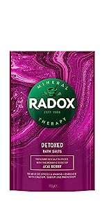 Radox Mineral Therapy Detoxed Bath Salts 4 x 900 g with energising scent of açai berry