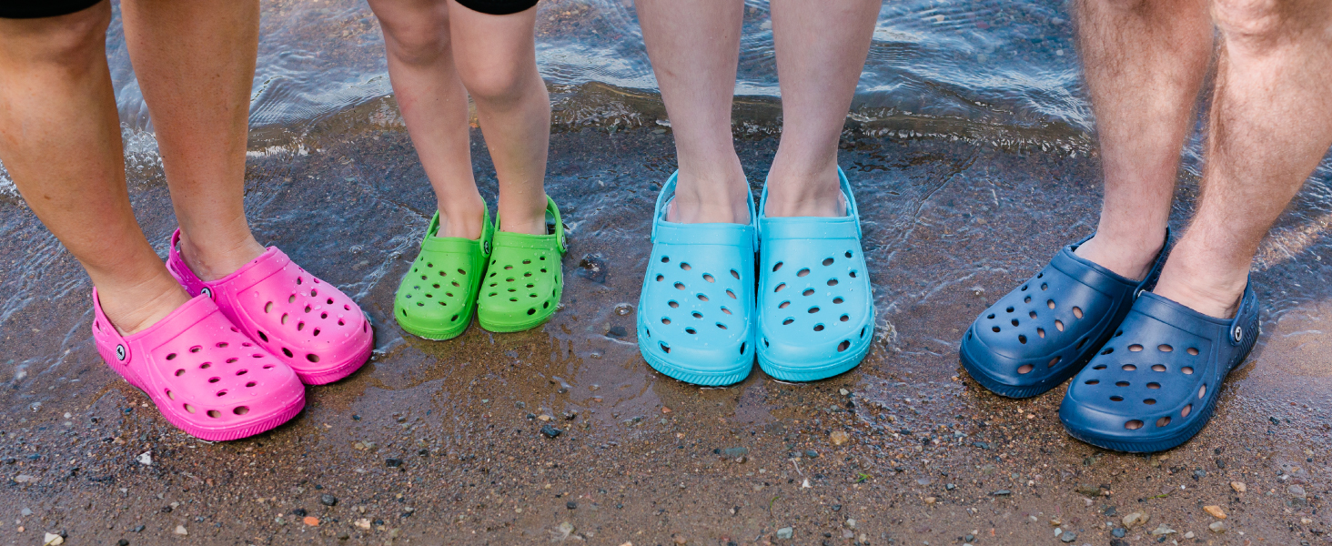 Mens beach clogs light ventilated gardening summer shoes comfortable slip-on classic durable comfy