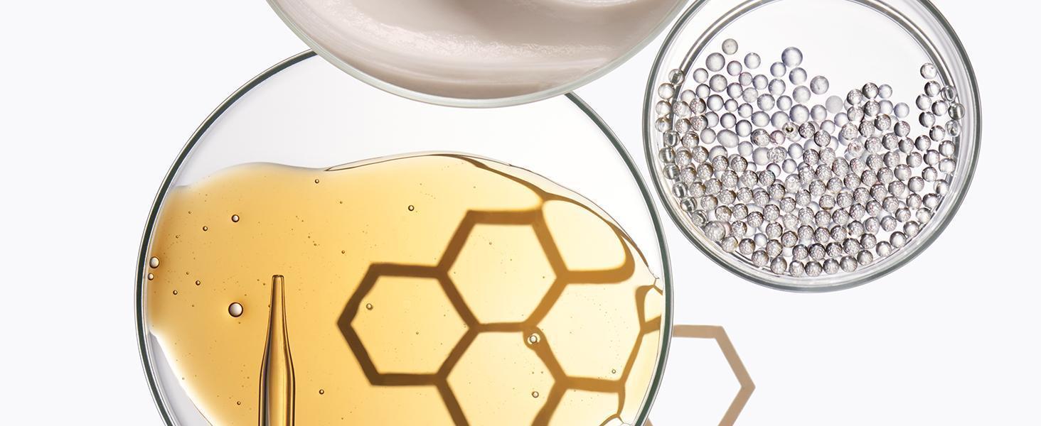 Manuka Honey and Ceramide to nourish, strengthen and soften hair