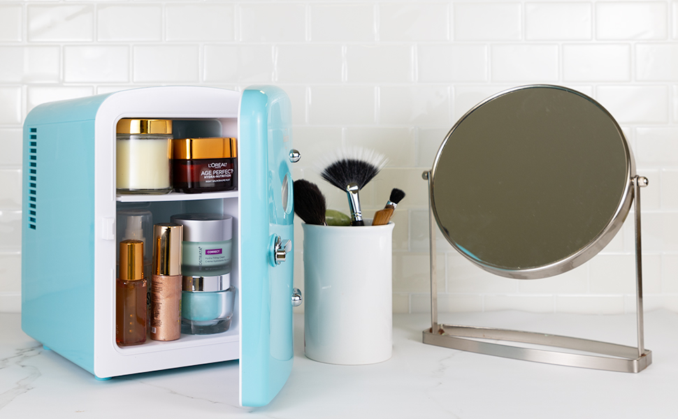 Aqua Mini Fridge