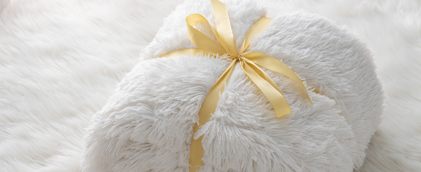 BUZIO Faux Fur Sherpa Weighted Blanket