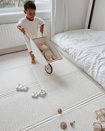 FOLDiMATS Botanical and Scallop Foldable playmat
