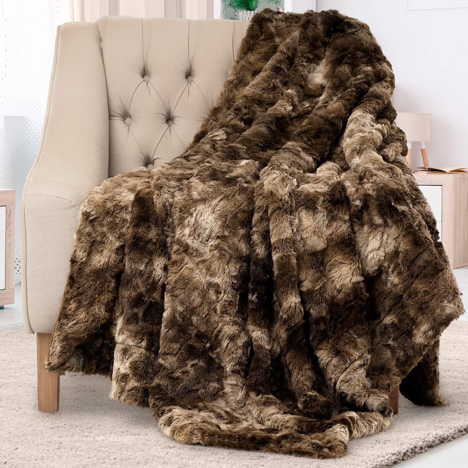 Everlasting Comfort Faux Fur Throw Blanket - Double Sided