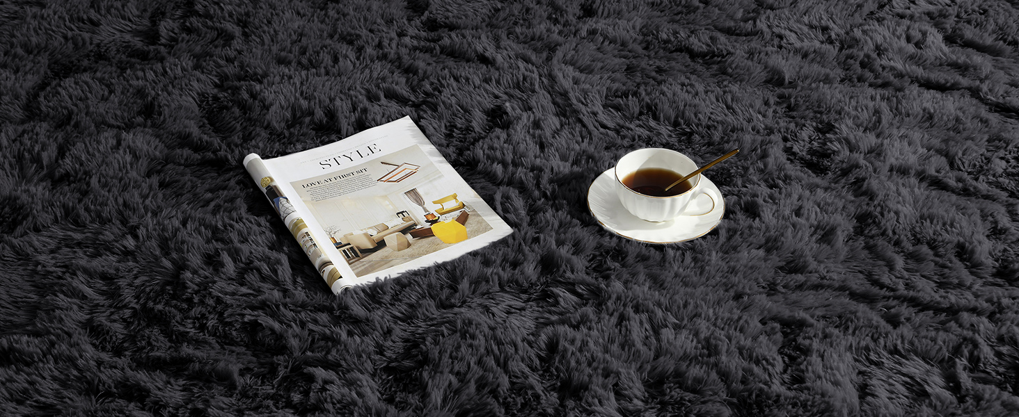 shaggy rug black