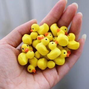 100 Pcs Realistic Shape Tiny Ducks Cute Miniature Toy