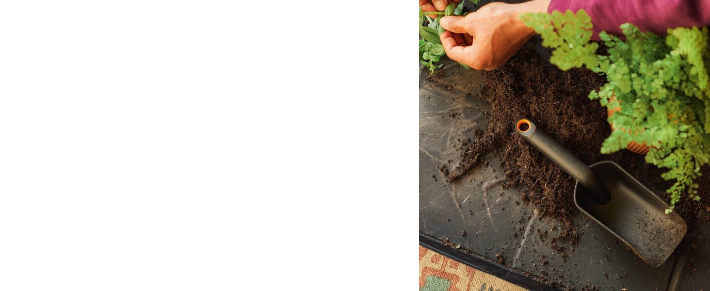 Fiskars Urban Plant Care hand shovel