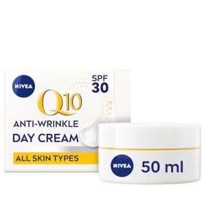 NIVEA Q10 Anti-Wrinkle Power Protecting Day Cream SPF 30 Anti-Wrinkle Face Cream with Skin Identical Q10 and Creatine