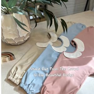 Sky blue weaning bib, with collar and pocket, for babies feeding